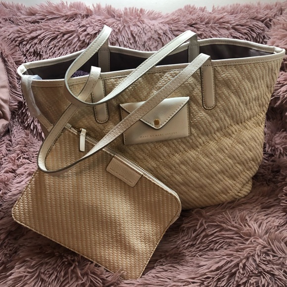 Marc by Marc Jacobs - Picture 2 of 6